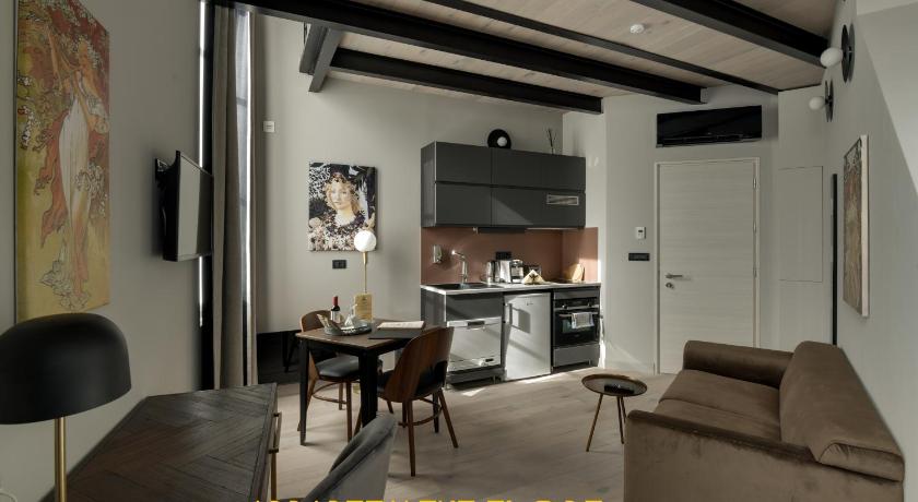 Image of Apartment with Shower - Flore 3