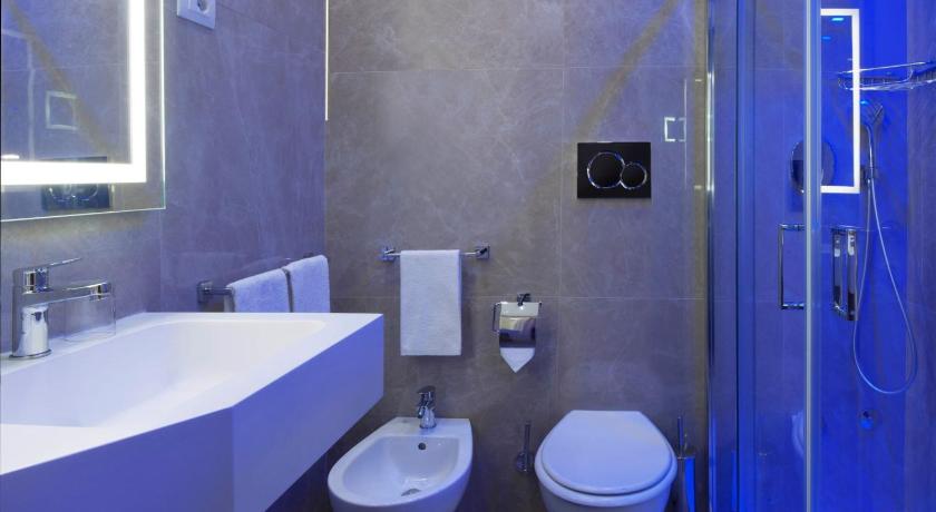 Image of Superior Room 16