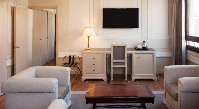 Image of Suite 7