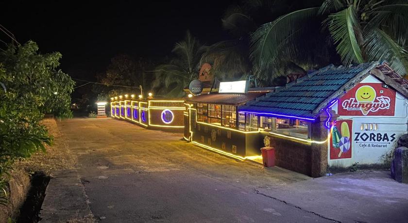 Coconut Tree Resort photo