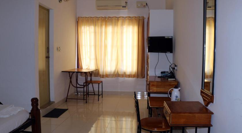 Hotel East Coast - image 3