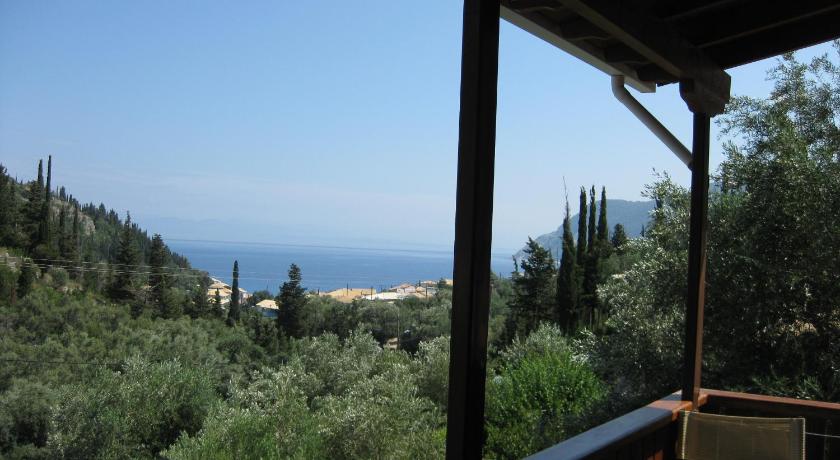 BOOK >> Evridiki's Villas in Lefkada, Greece