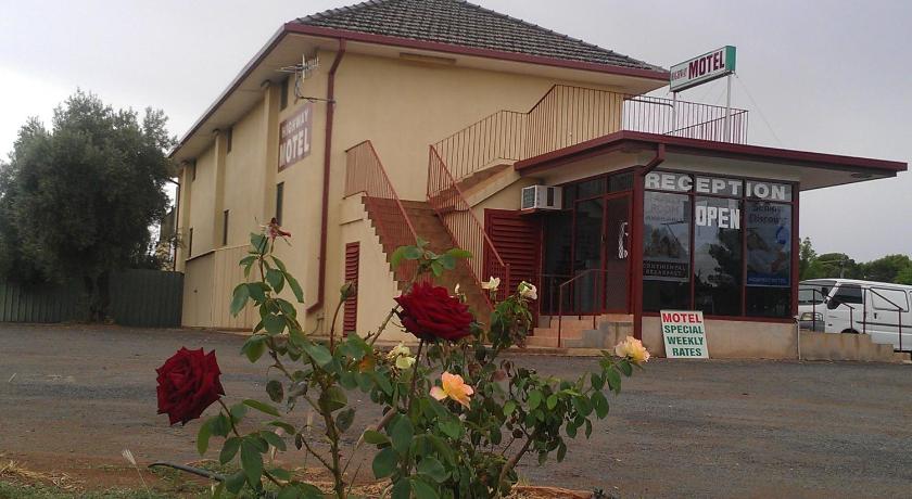 Goolgowi Highway Motel photo