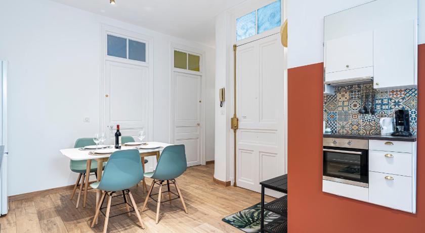 Cosy and Trendy 3 Bedrooms train tramway photo