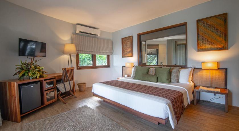 Image of Deluxe King Ocean View 4