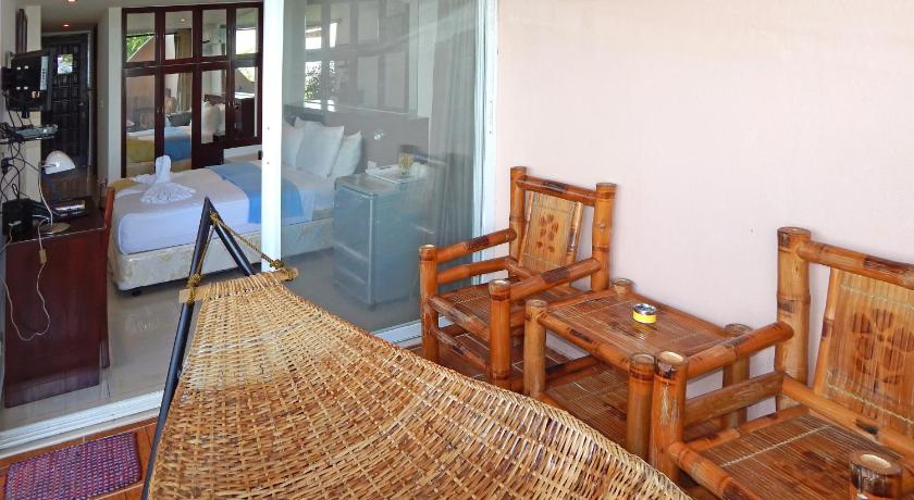 Image of Superior King Room with Patio 4