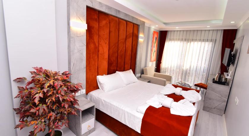 LITTLE SOFIA HOTEL - image 13