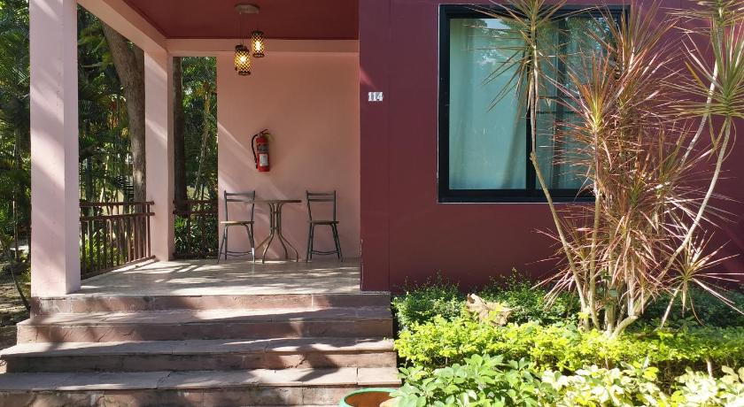 Khao Yai Sand Paisan Resort 3-Star Hotel lobby