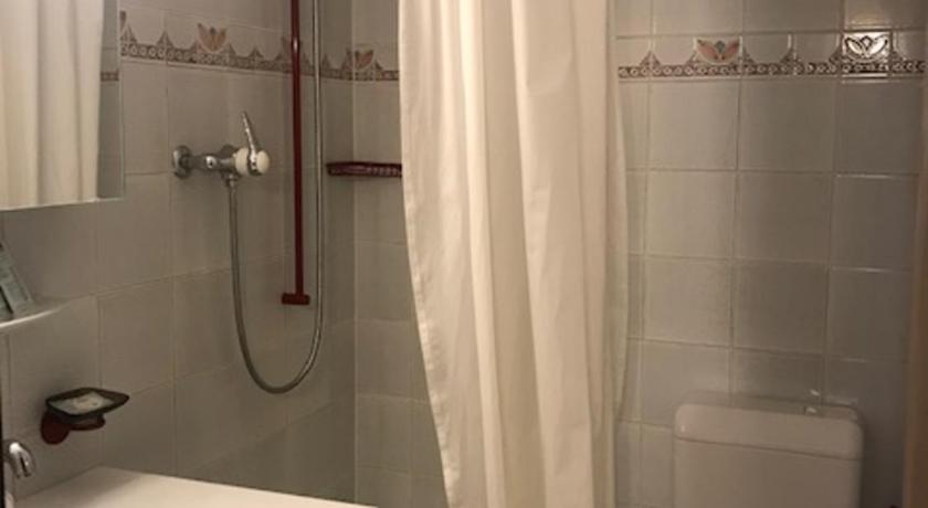 Image of Apartment with Mountain View 4