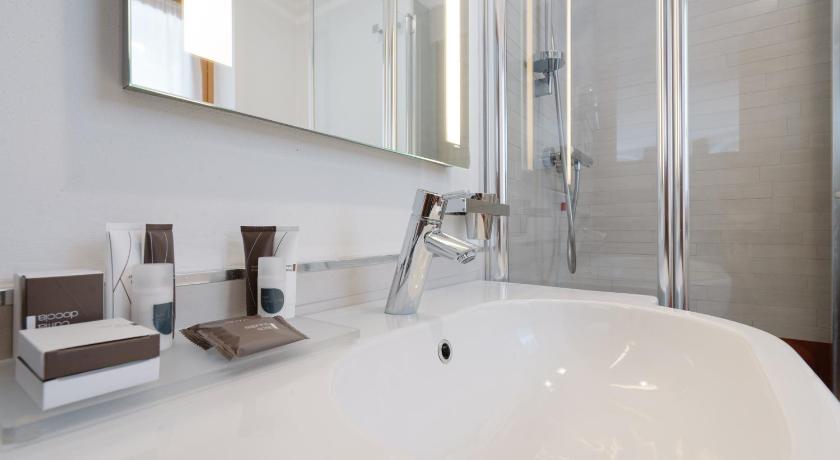 Image of Suite 2
