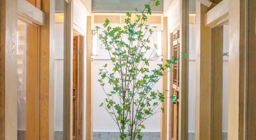 Image of Family Room with Bathroom 17