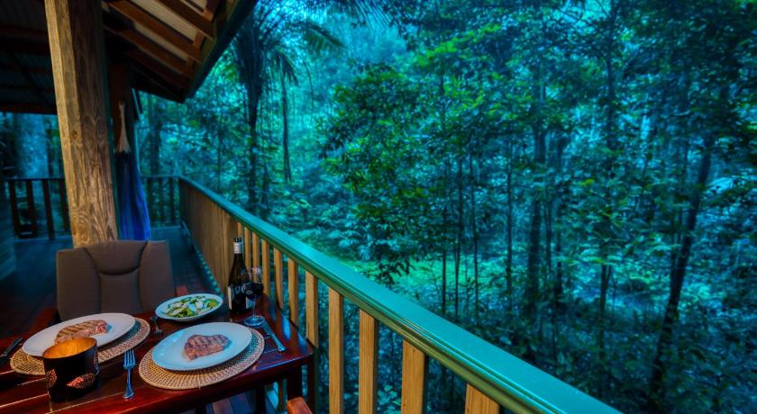 Narrows Escape Rainforest Retreat