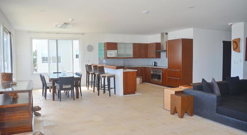 Image of 1 Bedroom Beachfront Grand Suite - Oceanview 11