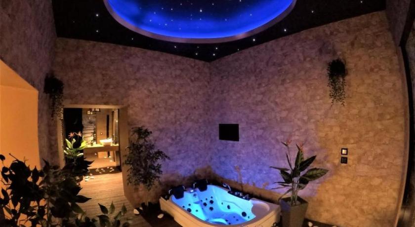 Apartament z jacuzzi Krakow — Hotel in Kraków