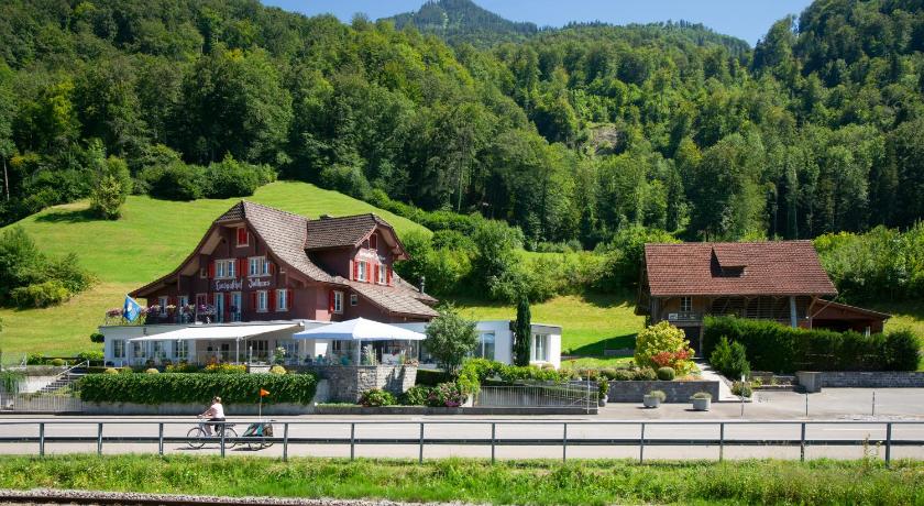 Landgasthof Zollhaus — Hotel in Sachseln