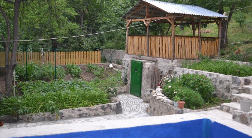 Bjnihouse, guest house photo