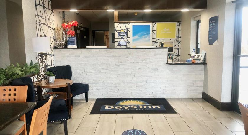 Days Inn by Wyndham Asheville North photo