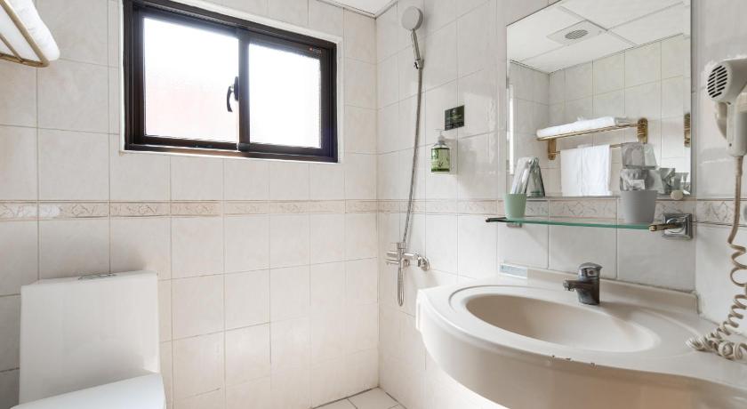 HiRiver Hotel - image 25