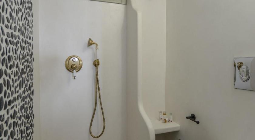Aegean White Home photo