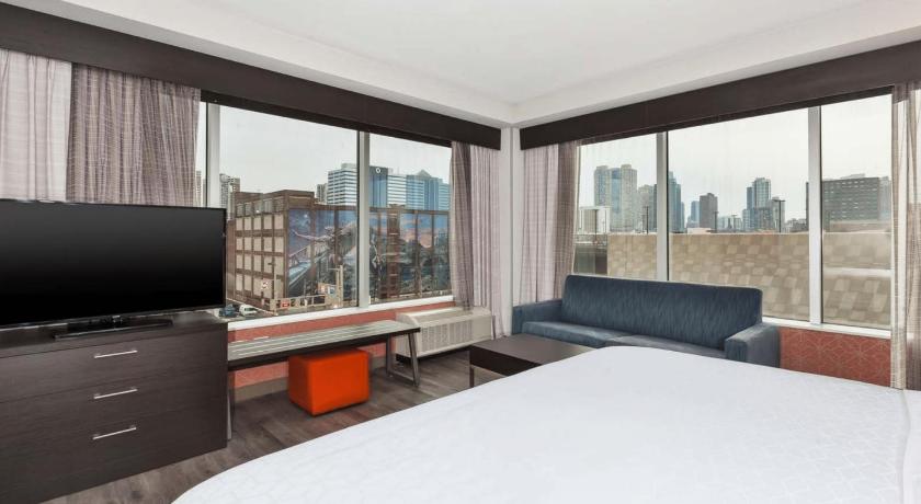 Holiday Inn Express And Suites Jersey City - Holland Tunnel