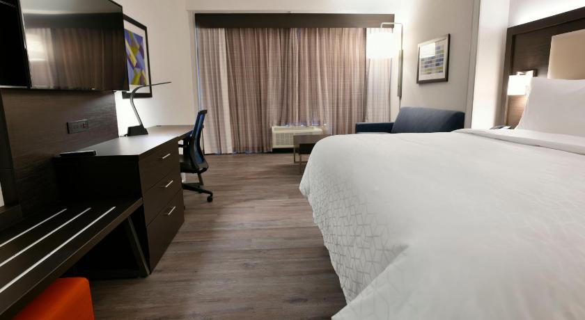 Holiday Inn Express And Suites Jersey City - Holland Tunnel