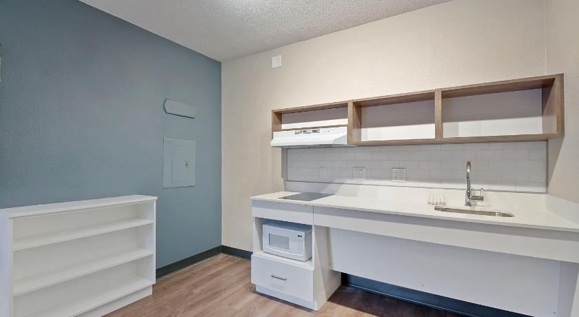 Extended Stay America Suites - Miami - Airport - Blue Lagoon