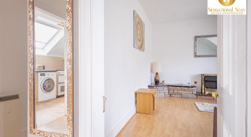 2 Bedroom Apt at Sensational Stay Serviced Accommodation Aberdeen - Clifton Road photo