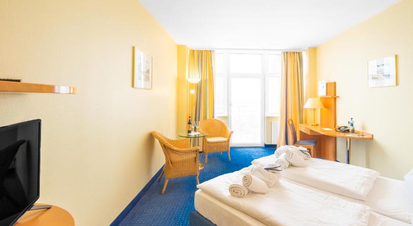 Image of Double Room with Balcony and Sea View 1