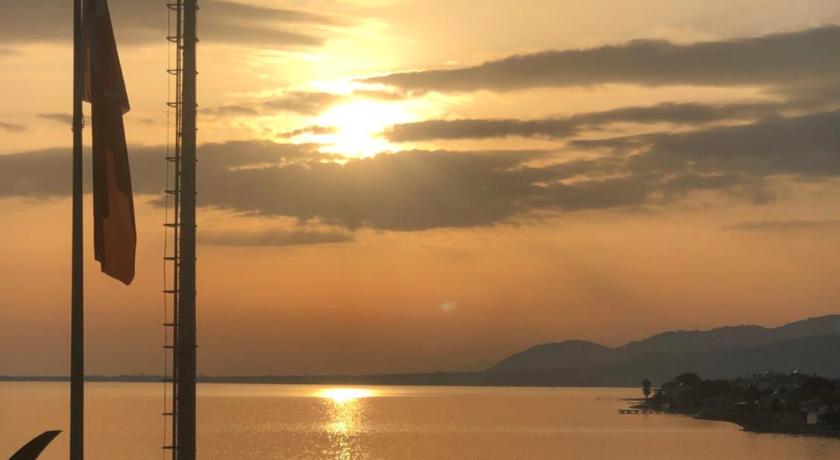 Ozsoy Hotel — Hotel in Edremit
