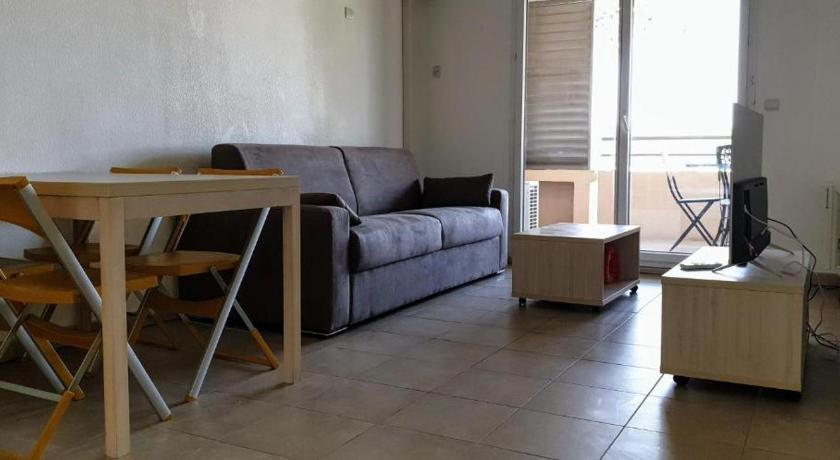 Image of Two-Bedroom Apartment  Road Side 6
