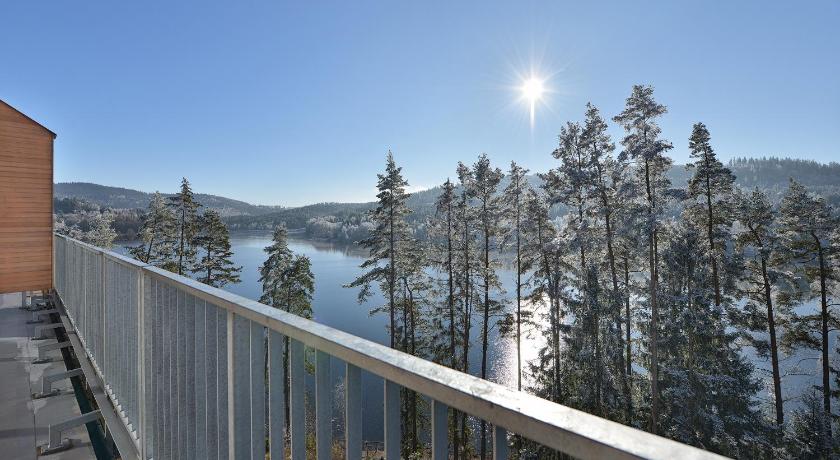 Element Lakeside Apartments photo