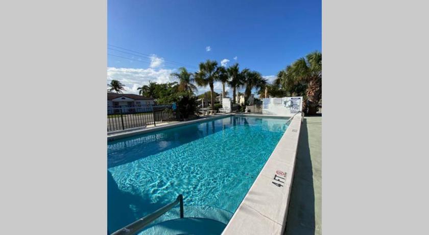 !!Coral Sands 1 Bedroom Stunner!! photo