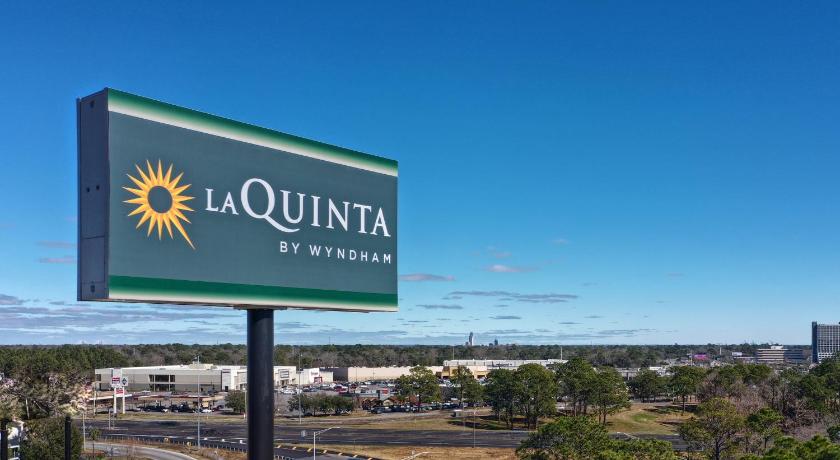 La Quinta Inn & Suites by Wyndham Mobile