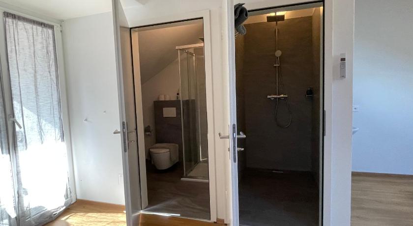 Image of Family Room with Private Bathroom 5