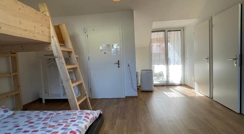 Image of Family Room with Private Bathroom 6