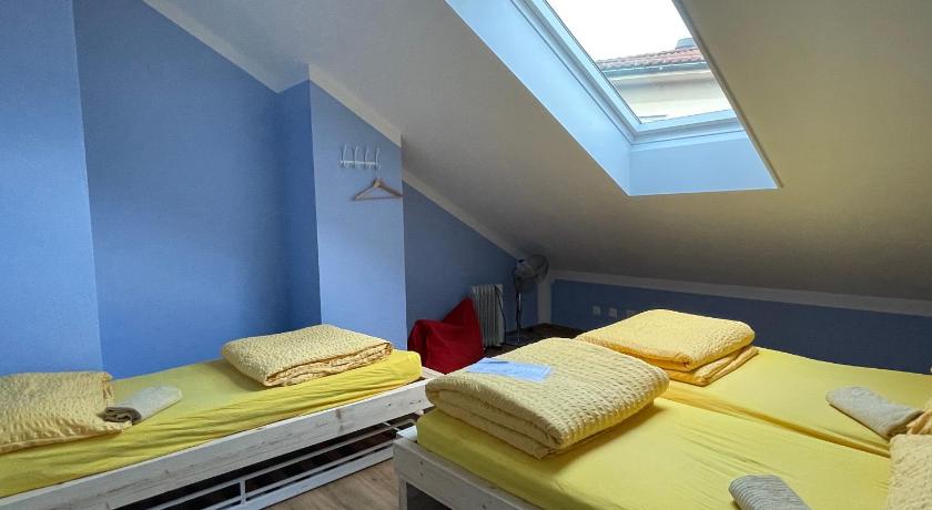 Image of Triple Room with Private External Bathroom 0
