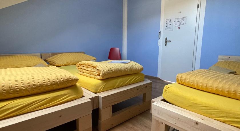 Image of Triple Room with Private External Bathroom 1