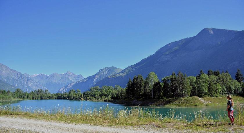 Chalet la Cachette Cyclists Skiers