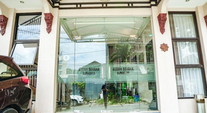 Audah Syariah Residence Mitra RedDoorz – Surabaja, IL
