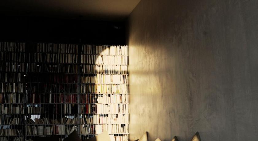 ベルリン Michelberger Hotel ホテル プール