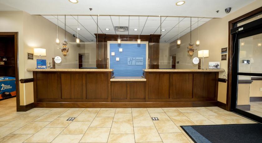 Holiday Inn Express Hotel & Suites Deer Park