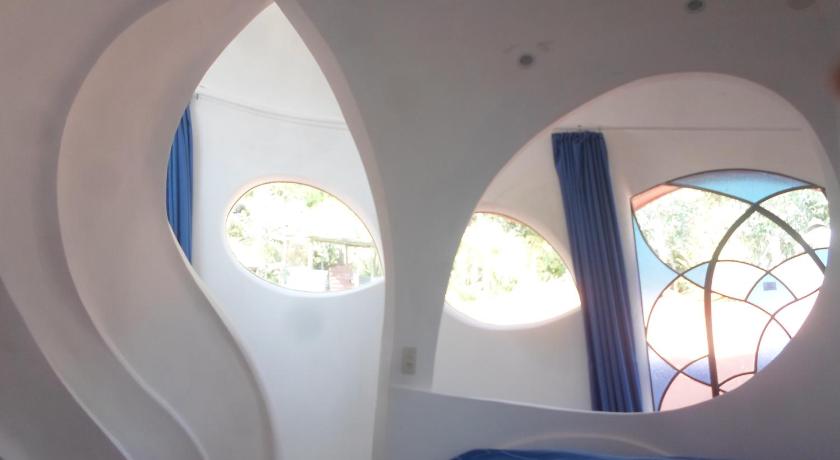 Image of Suite with Lake View 6