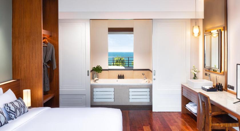 Image of Utmost Executive Sea View Suite 6