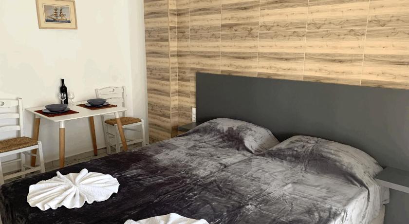 Polykratis Rooms photo