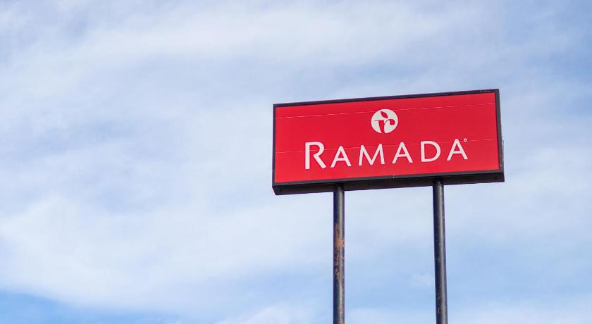 Ramada by Wyndham Columbus Polaris