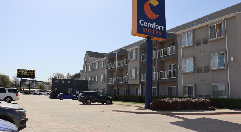 Comfort Suites DFW Airport