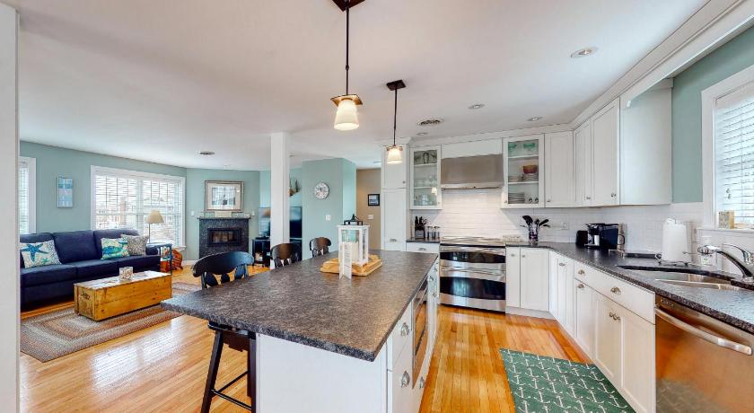 Coastal Retreat photo