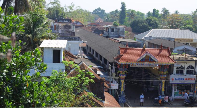 Ramanilayam Tourist Home