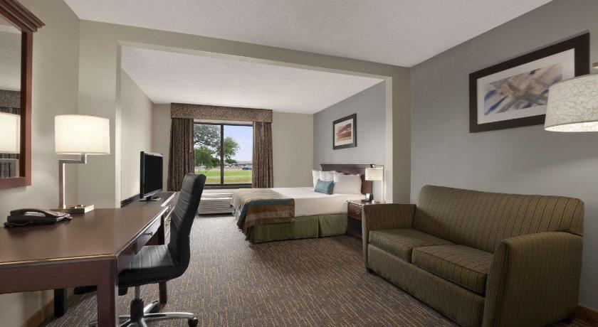 Wingate by Wyndham Round Rock Hotel & Conference Center