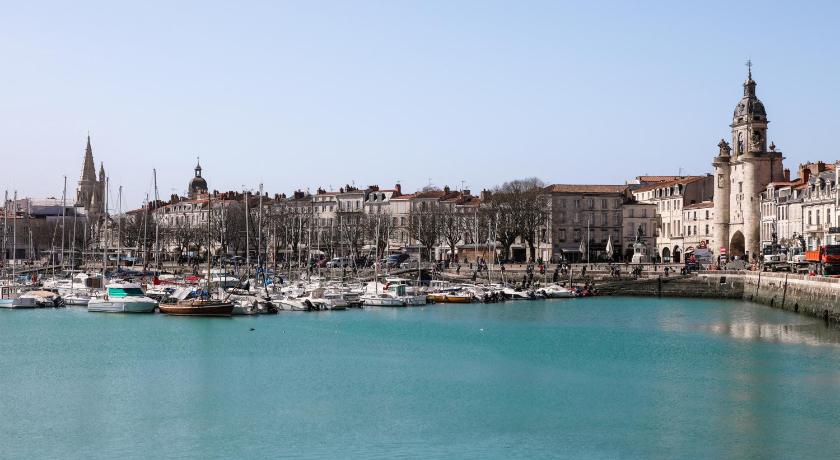 Appart Cosy entre vieux port et marche central - image 8